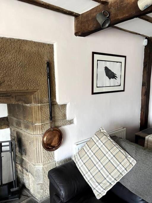 17Th Century Cottage With Hidden Garden Steeton Eksteriør bilde