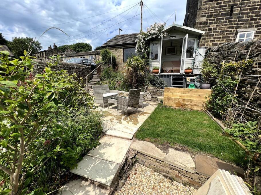 17Th Century Cottage With Hidden Garden Steeton Eksteriør bilde